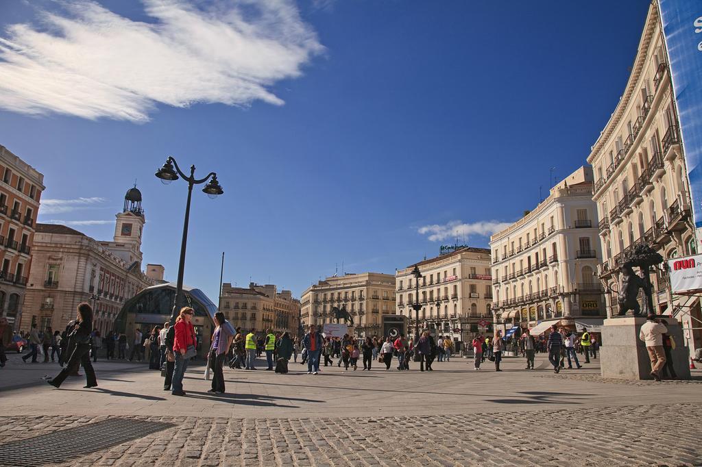 Puerta Del Sol Rooms Madrid Exterior foto
